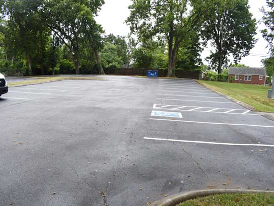 2525C Lebanon Pike Side Parking Lot